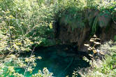 Также на территории парка есть 20 пещер. Особый интерес представляют те, что находятся под водопадами.