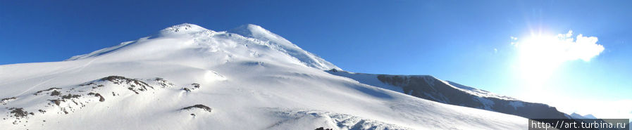 и на всех посматривает свысока седой дедушка Эльбрус (гора 5642м), Россия