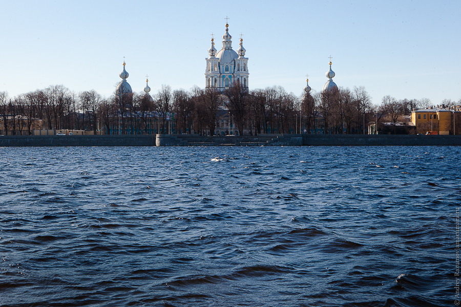 Смольный собор в разное время года Санкт-Петербург, Россия