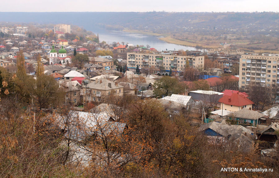 Вид на город с Цыганского холма. Сороки, Молдова