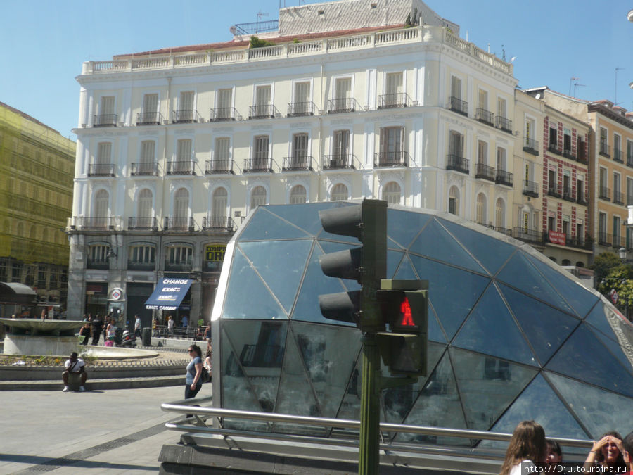 Ворота Солнца в столице Испании (Пуэрта дель Соль) Мадрид, Испания