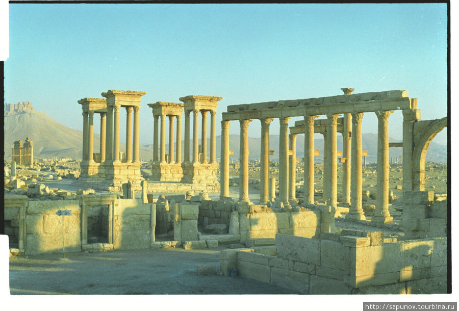 Античный город Пальмира (здесь и ниже) Сирия