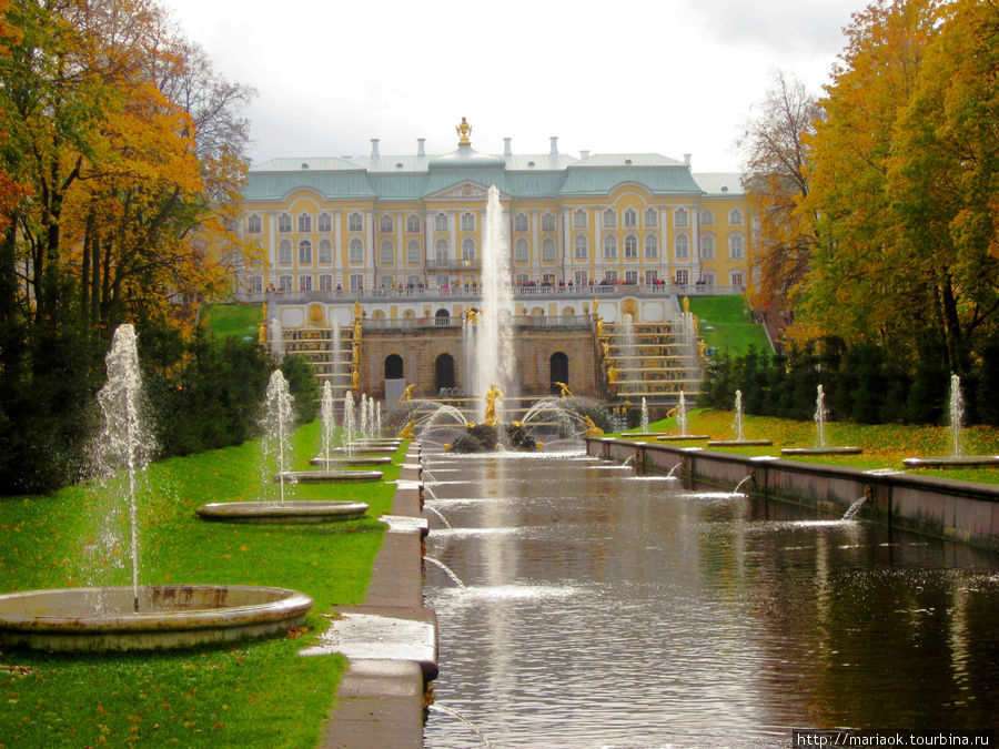 Осенние краски Петергофа Петергоф, Россия