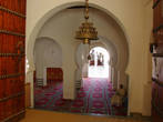 При входе в мечеть