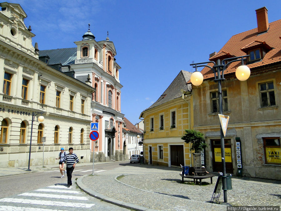 Почему-то до полудня все уличные фонари продолжали гореть Кутна-Гора, Чехия
