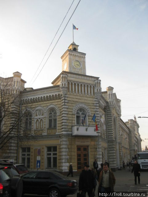 Одно из самых узнаваемых зданий XIX века в Кишиневе, и по совместительству примэрия Кишинёв, Молдова