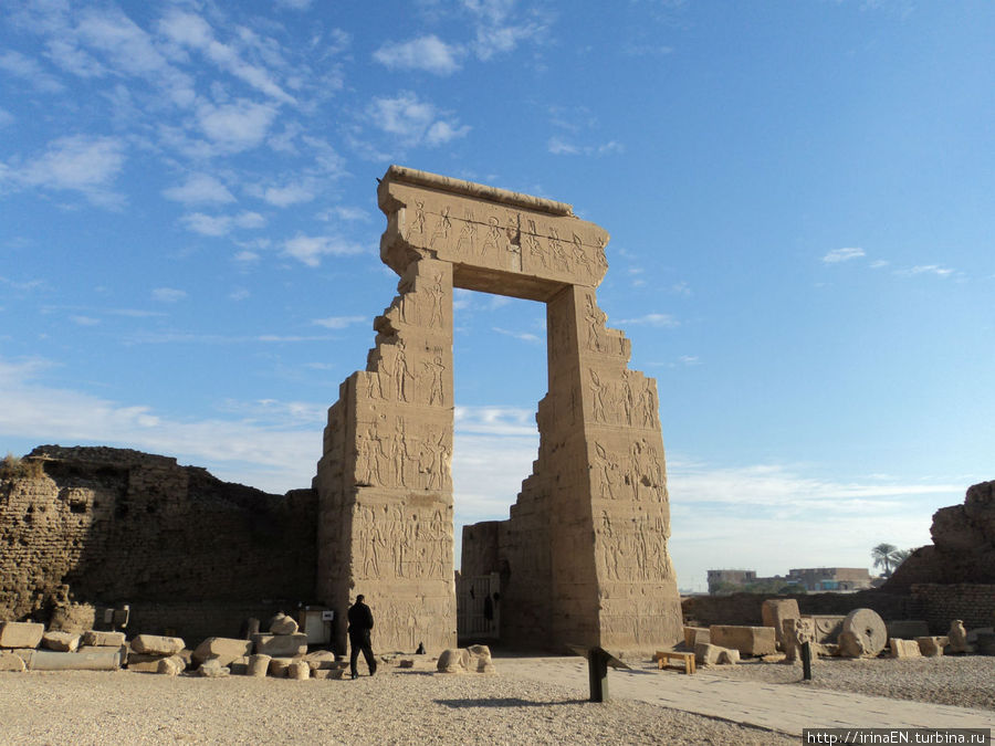 Луксор, Нил и колоссы Мемнона Луксор, Египет