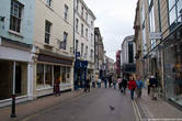 В Старом городе большинство улиц пешеходные – туристов много, а они узкие.