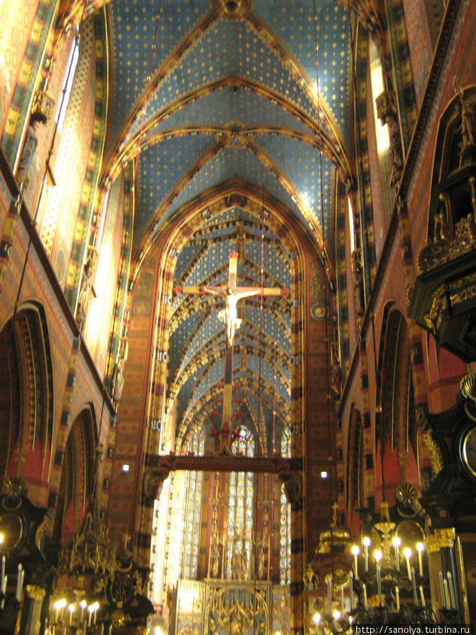 убранство Мариацкого костела Краков, Польша