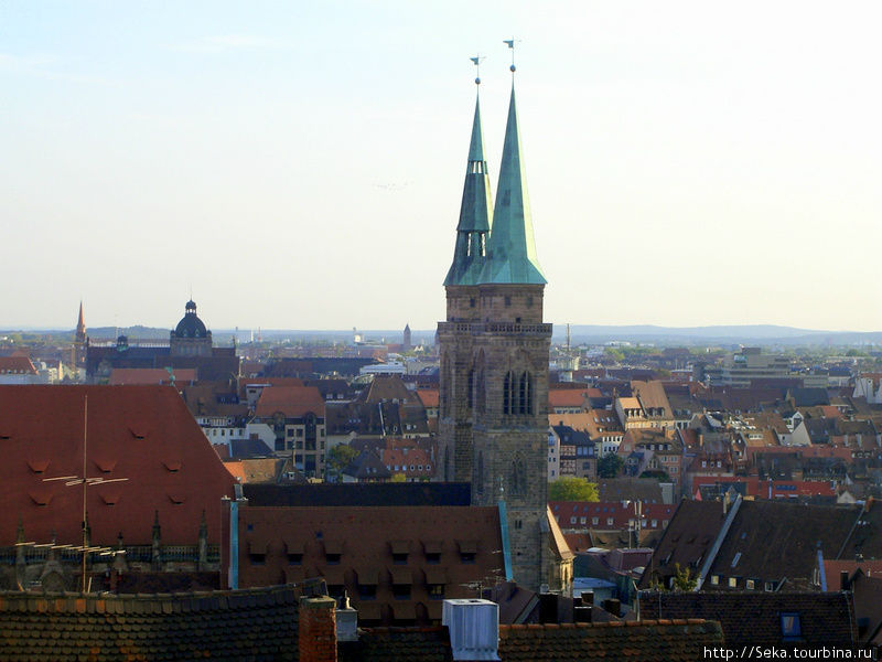 Вид на город с высоты крепостных стен Нюрнберг, Германия