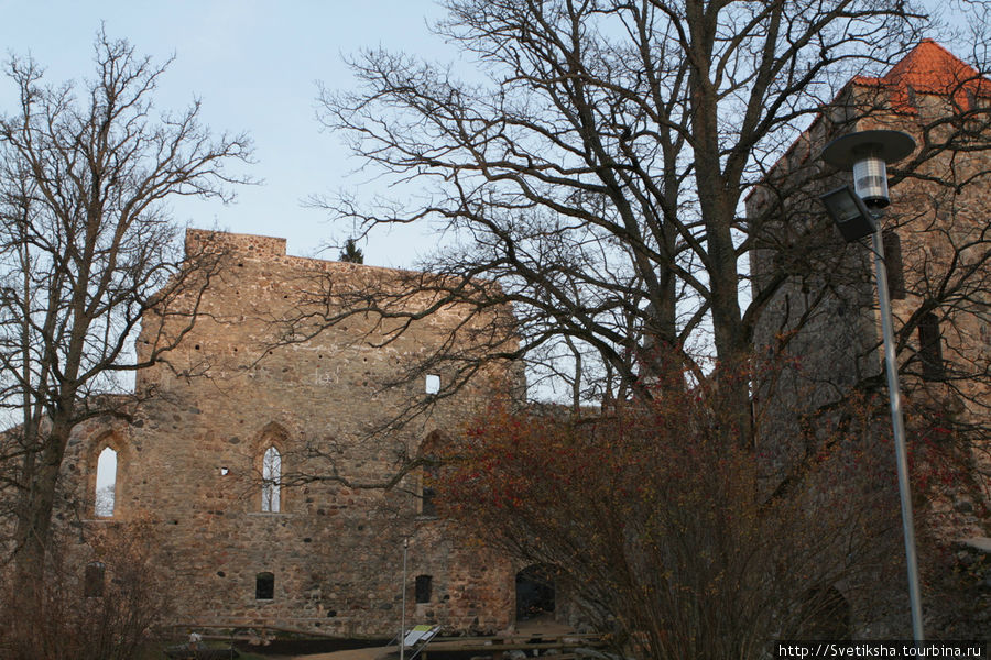 Два замка в одном месте Сигулда, Латвия