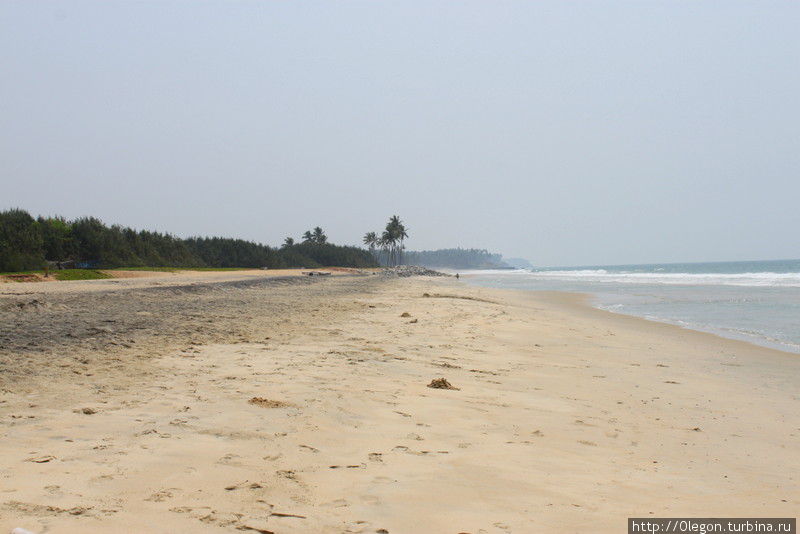 Огромный пляж с белым песком Варкала, Индия