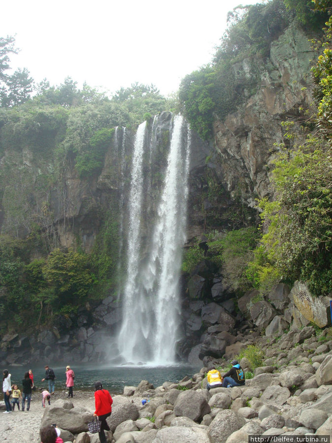 Водопад Чоннгбанг (Jeongbang). Согипо, Республика Корея