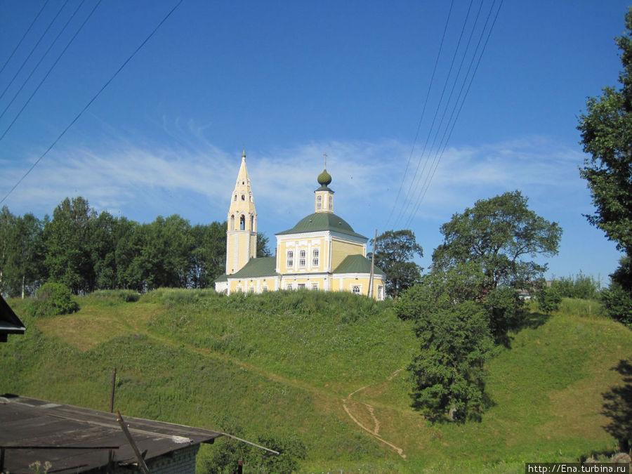 Троицкая церковь на холме