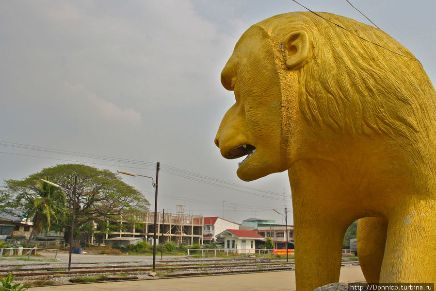 Ват Пхра Cи Ратана Махатхат / Wat Phra Si Ratana Mahathat