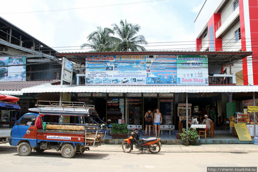 Самый туристический город Лаоса Ванвьенг, Лаос