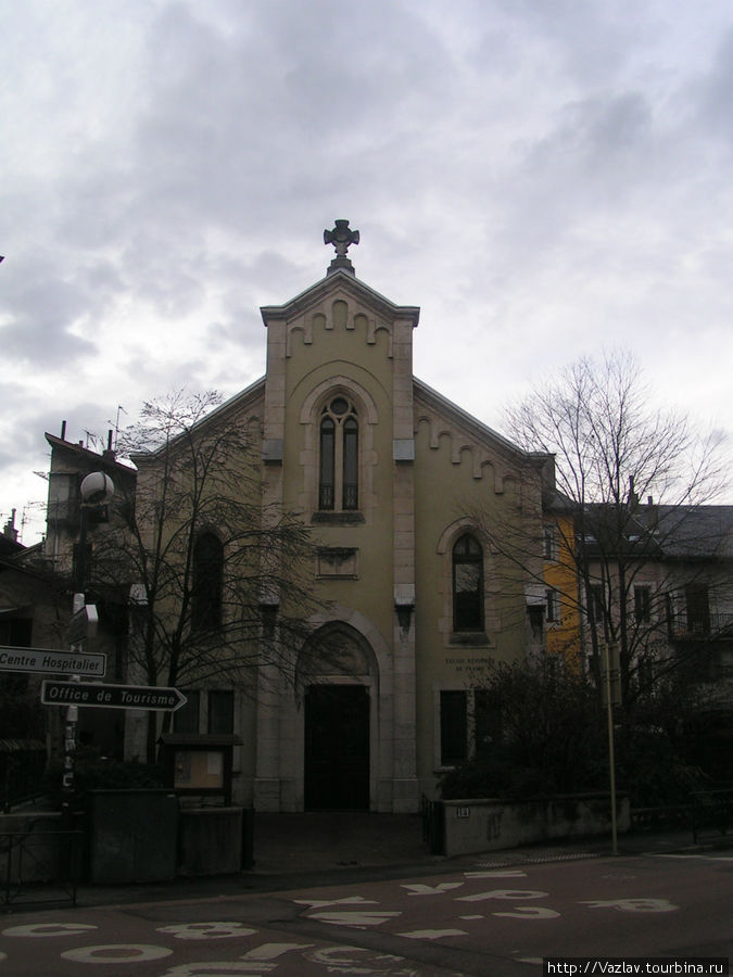 Фасад церкви Шамбери, Франция