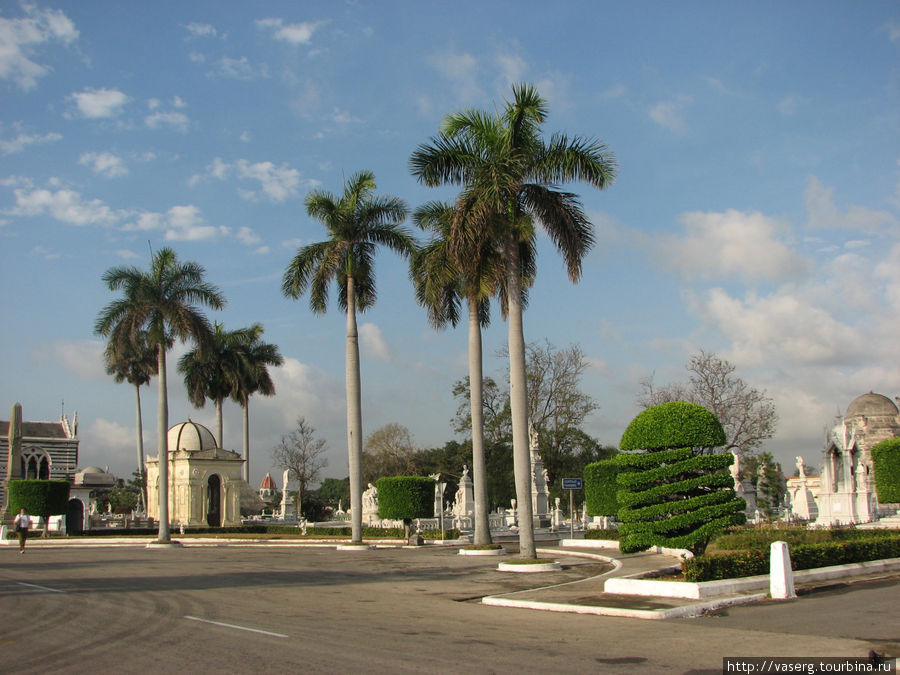 Гавана.Кладбище Колумба. Гавана, Куба
