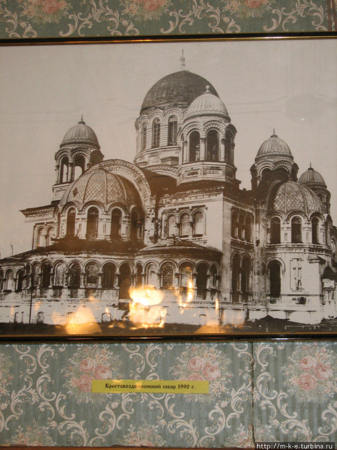Фотография Кретовоздвиженского собора в 1990 году Верхотурье, Россия