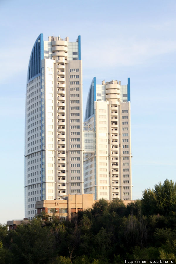 Две башни на берегу Волги Волгоград, Россия
