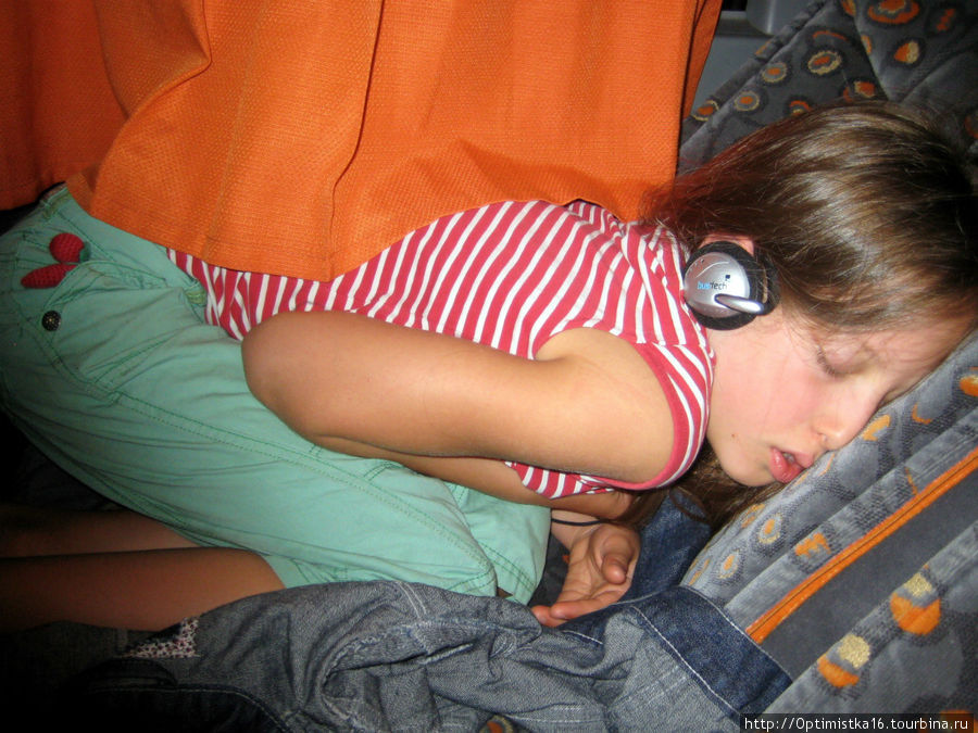 Так можно поспать в автобусе. Стамбул, Турция