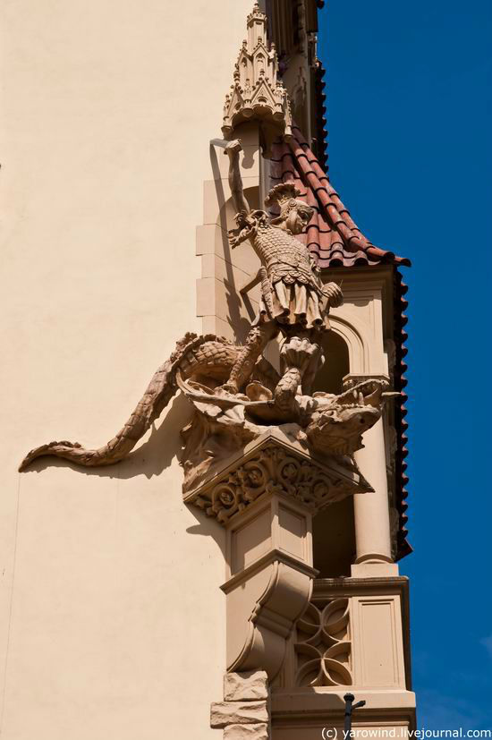 Тут же Георгий Победоносец рубит дракону голову Прага, Чехия