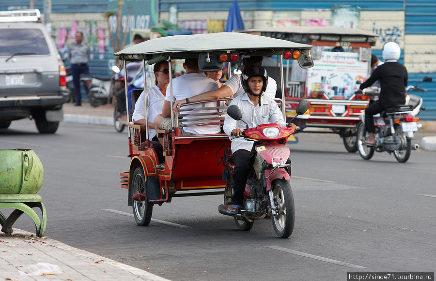 Камбоджа.  На дорогах Камбоджа