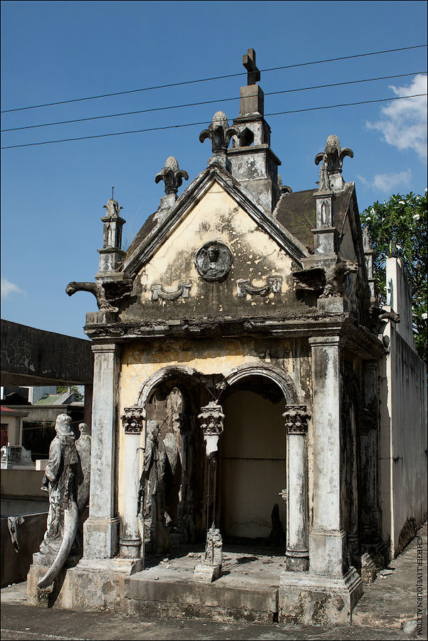 Китайское кладбище в Маниле Манила, Филиппины