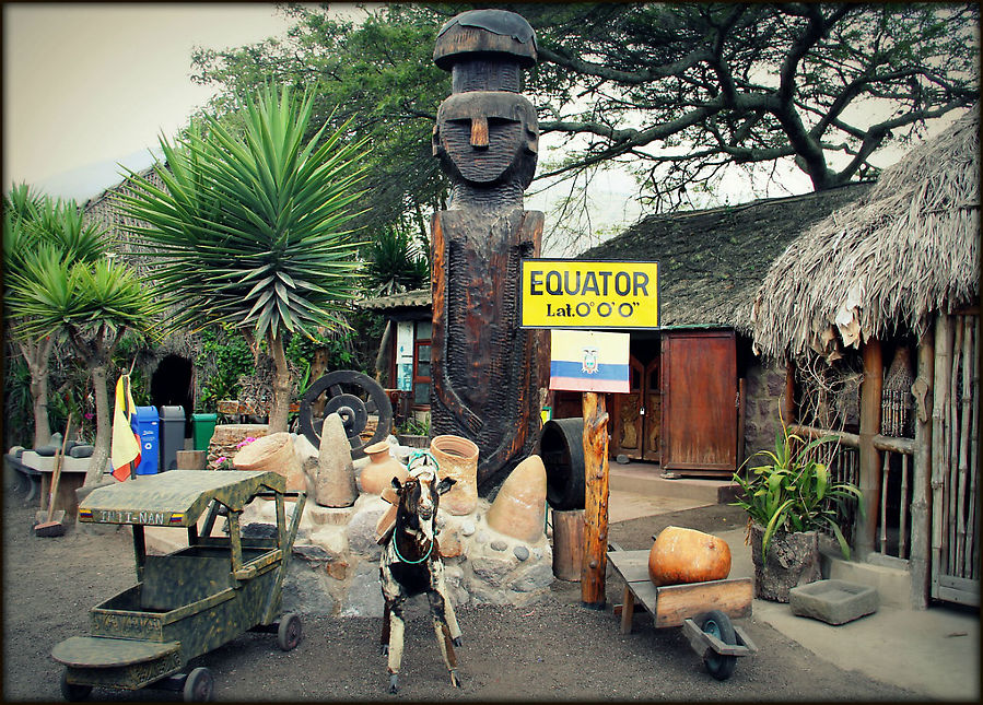 Одна нога здесь, другая там или вся правда об экваторе Провинция Пичинча, Эквадор