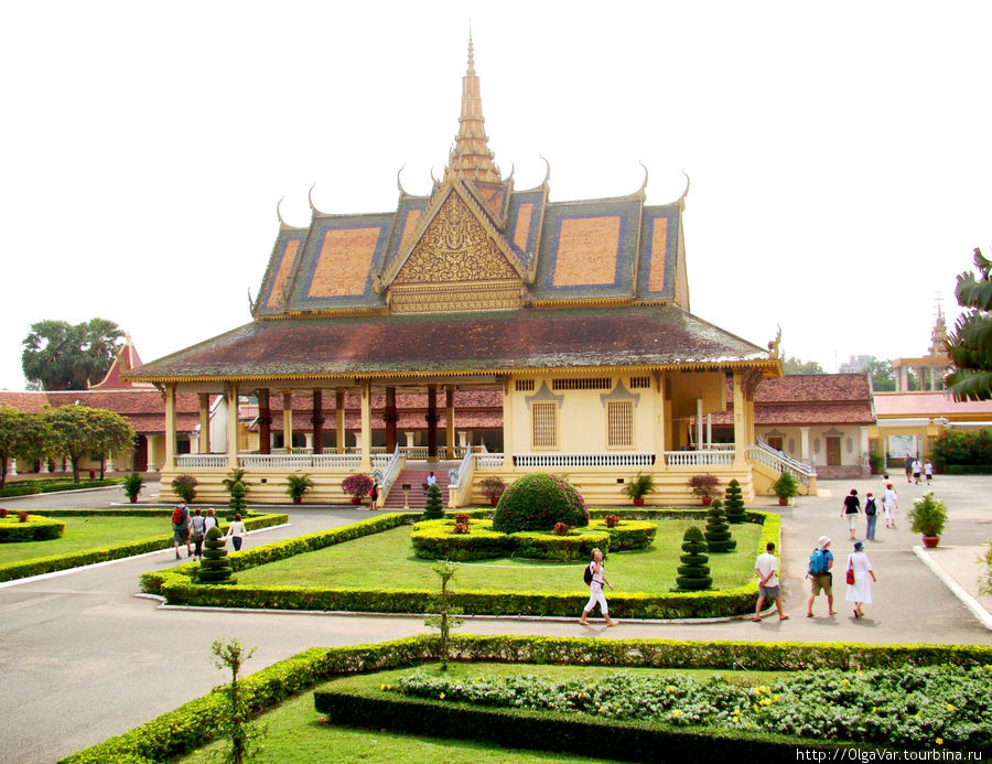 Среди изумрудных Будд и праха предков Пномпень, Камбоджа