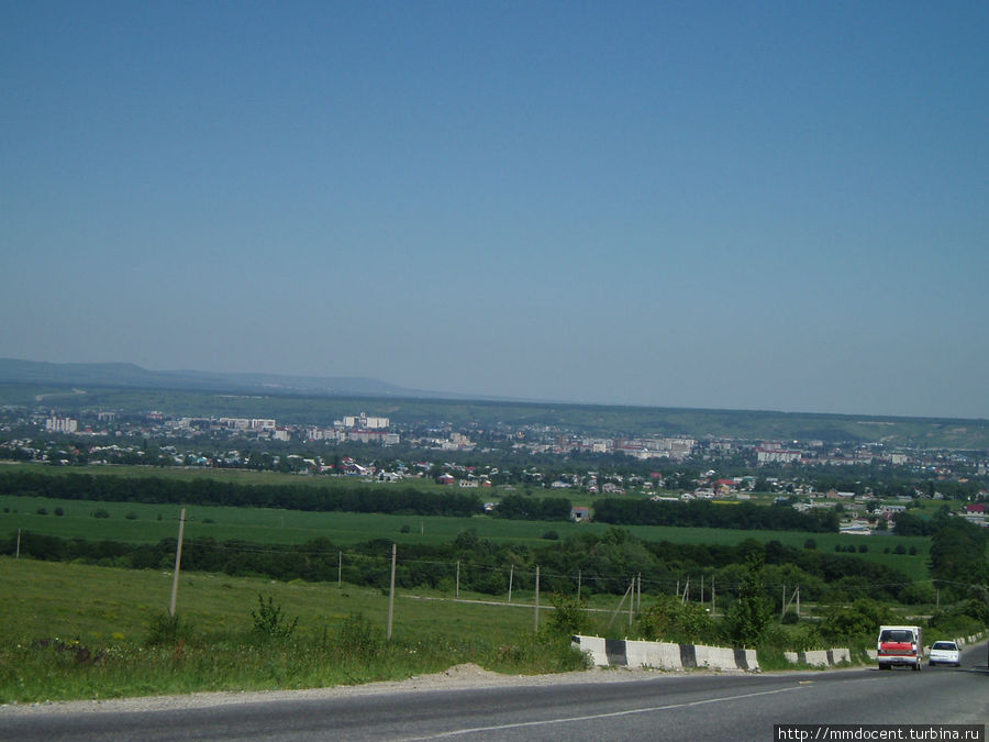 Подъезжая к Черкесску со стороны Абазинского района