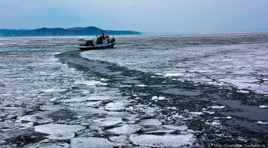 За уходящим льдом Байкала -2010 Листвянка, Россия