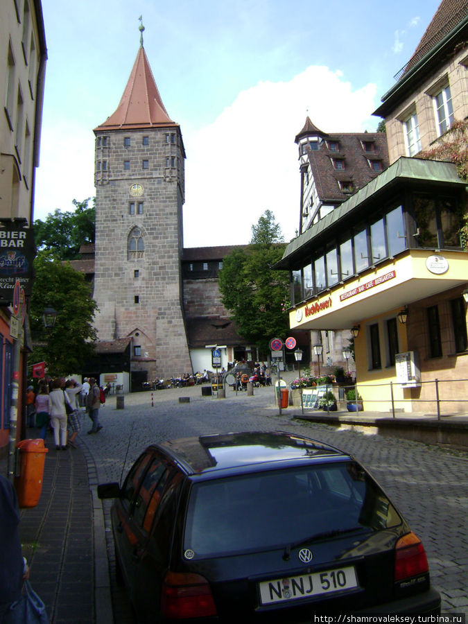Крепостная башня при воротах Tiergärtnertor Нюрнберг, Германия