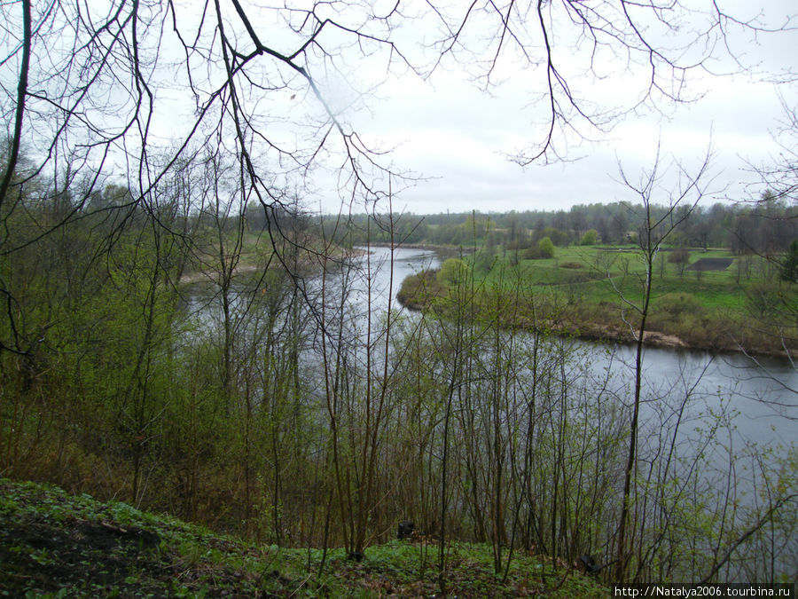 Вид на реку Ловать. Наши войска наступали с низкого берега — невыгодная позиция Холм, Россия