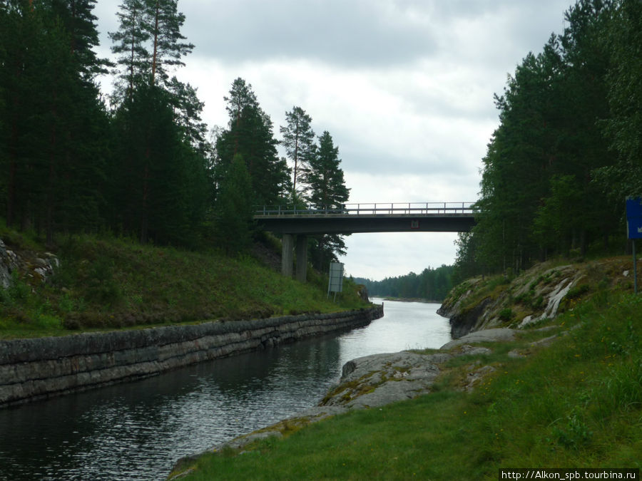 Я так и не понял искусственный ли это канал, или природный,  облагороженный человеком Миккели, Финляндия