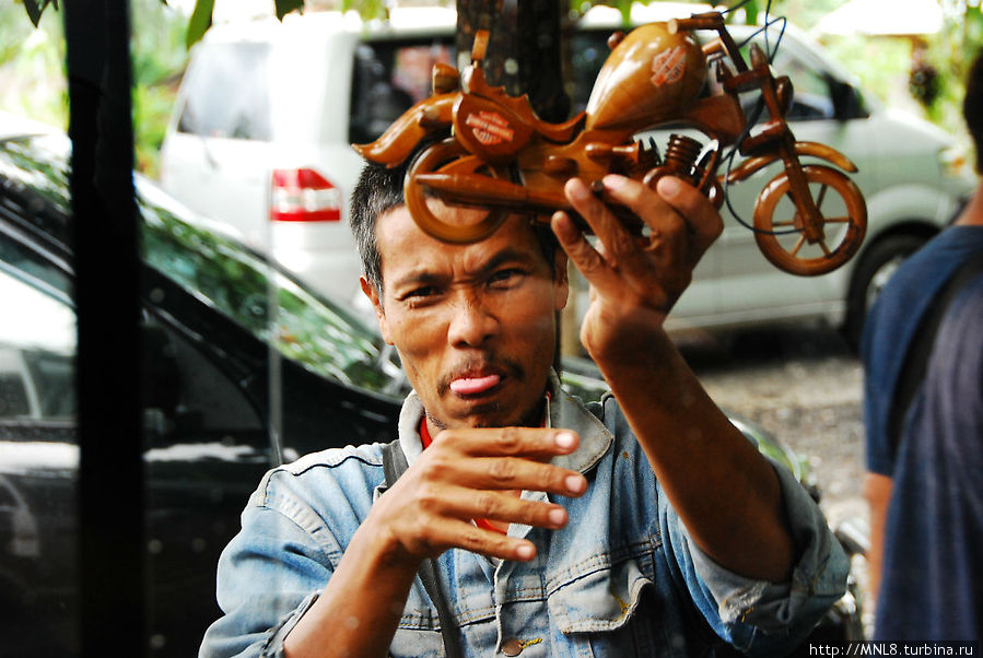 Если не хочешь покупать деревянный харлей, вот тебе) Бали, Индонезия