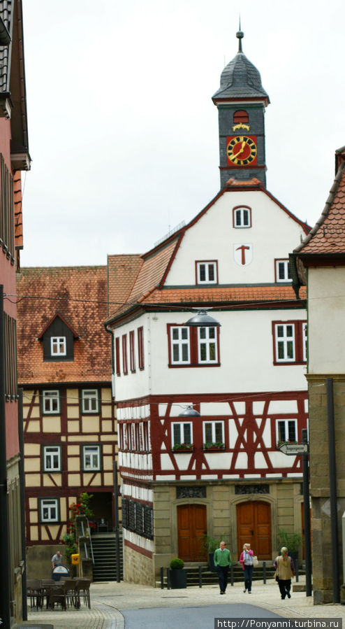 Ратхаус — здание сохранилось почти нетрнутым с 15 века Хайльбронн, Германия