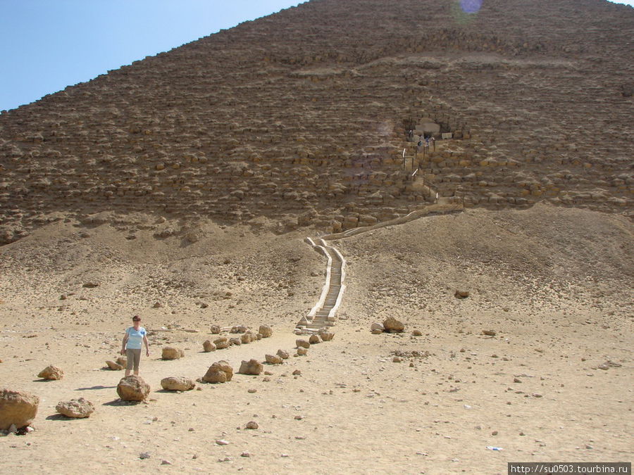 Вход в Красную пирамиду (Дахшур) Египет