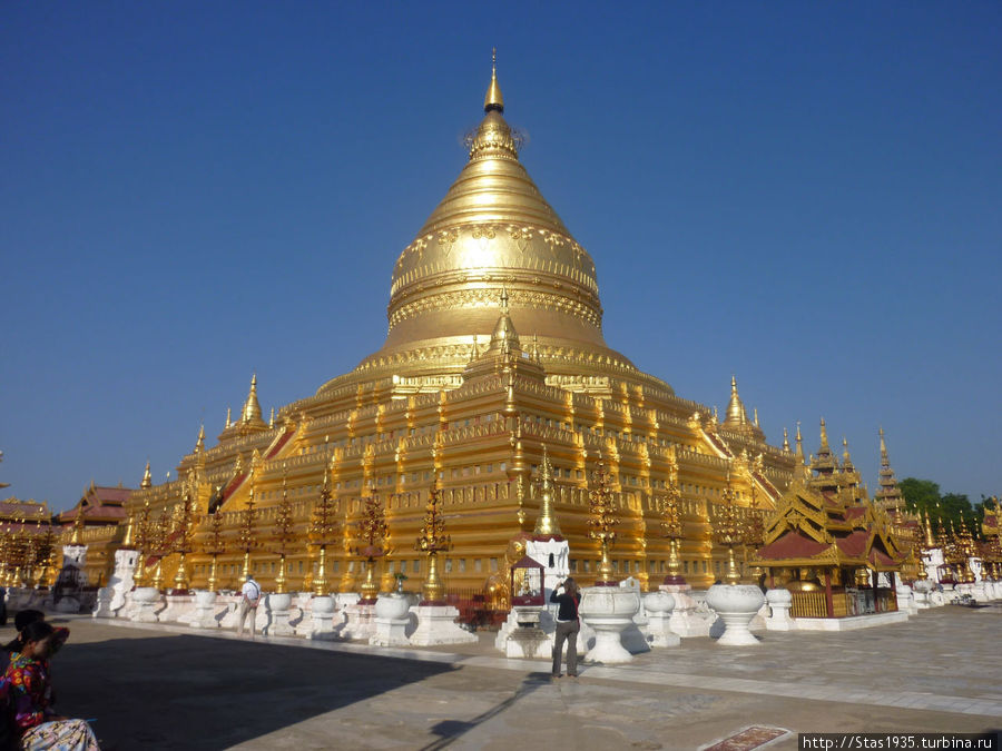 Баган. Пагода Швезигон. Баган, Мьянма