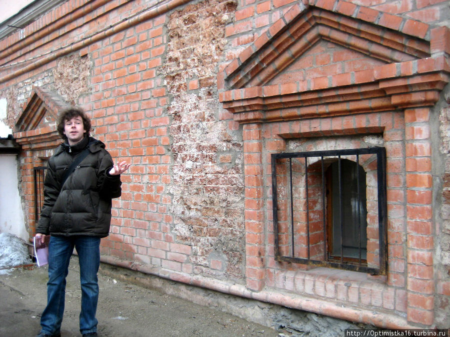 Это ещё одно из самых старых строений Замоскворечья. Недавно было обнаружено под слоем штукатурки здания 19 века более старая кладка. Москва, Россия