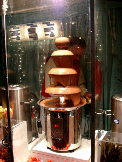 фонтан с горячим шоколадом Вена, Австрия