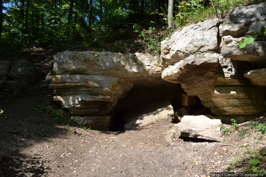 Основных входов в пещеры 3. Калужская область, Россия