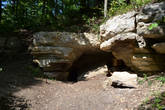 Основных входов в пещеры 3.