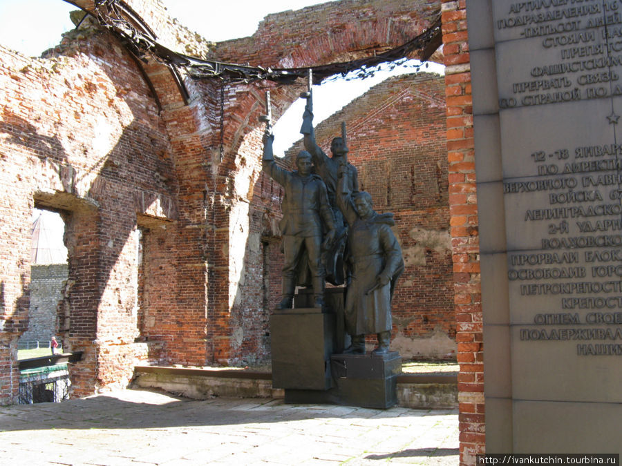 Памятник героическим защитникаи крепости Республика Карелия, Россия