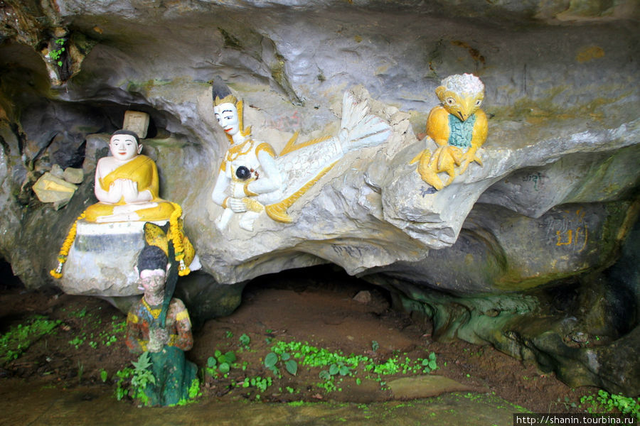 В Слоновьей пещере Ванвьенг, Лаос