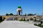 Кува, памятник великому узбекскому учёному IX века Ахмаду аль-Фергани