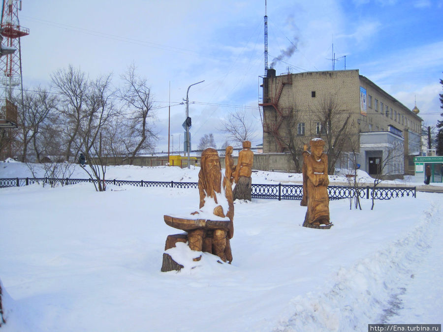 В Буе очень много деревянных фигурок Буй, Россия