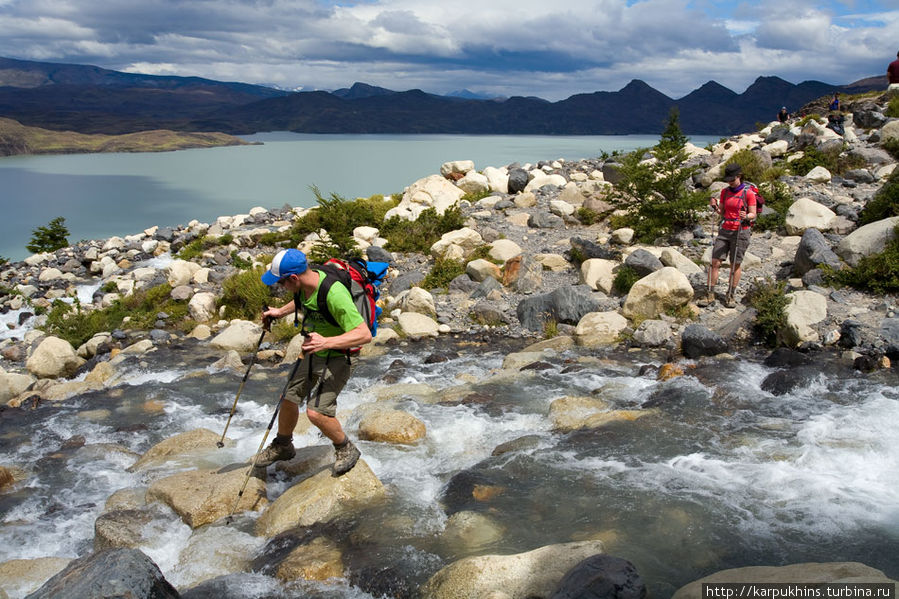Тот самый ручей с бродом по камням. Национальный парк Торрес-дель-Пайне, Чили