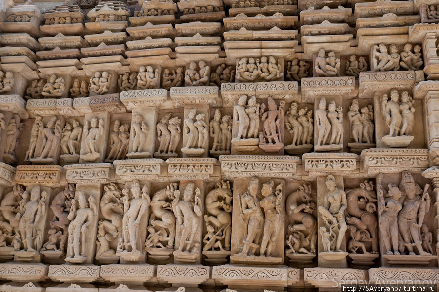 Восточная группа храмов, джайнский храм Шантинатха Каджурахо, Индия