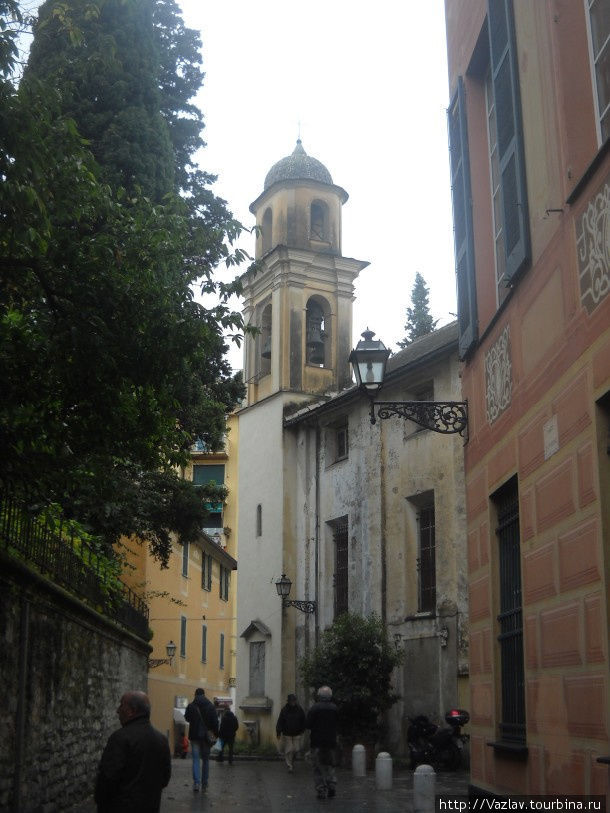 Боковой вид на часовню Рапалло, Италия